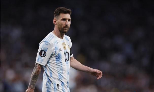 古董车展2025：帕加尼超跑亮相，致敬经典